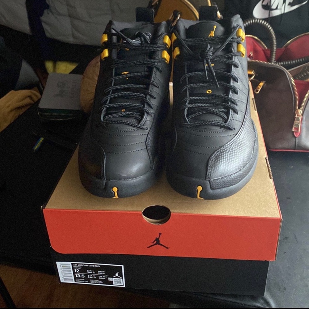 Nike Air Jordan 12 Retro Shoes in Black/Taxi